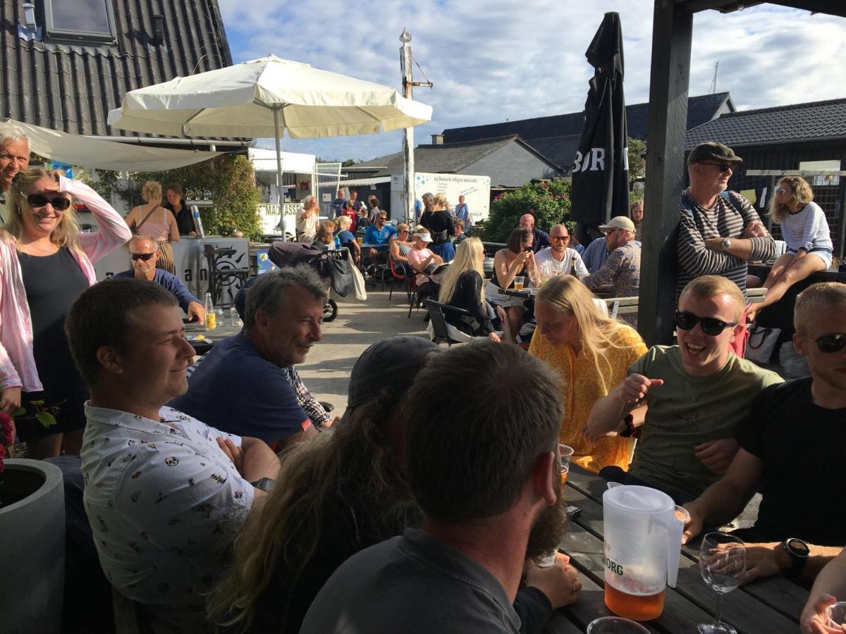 Casablanca Hostel, Hyggelig Overnatning Anholt 外观 照片